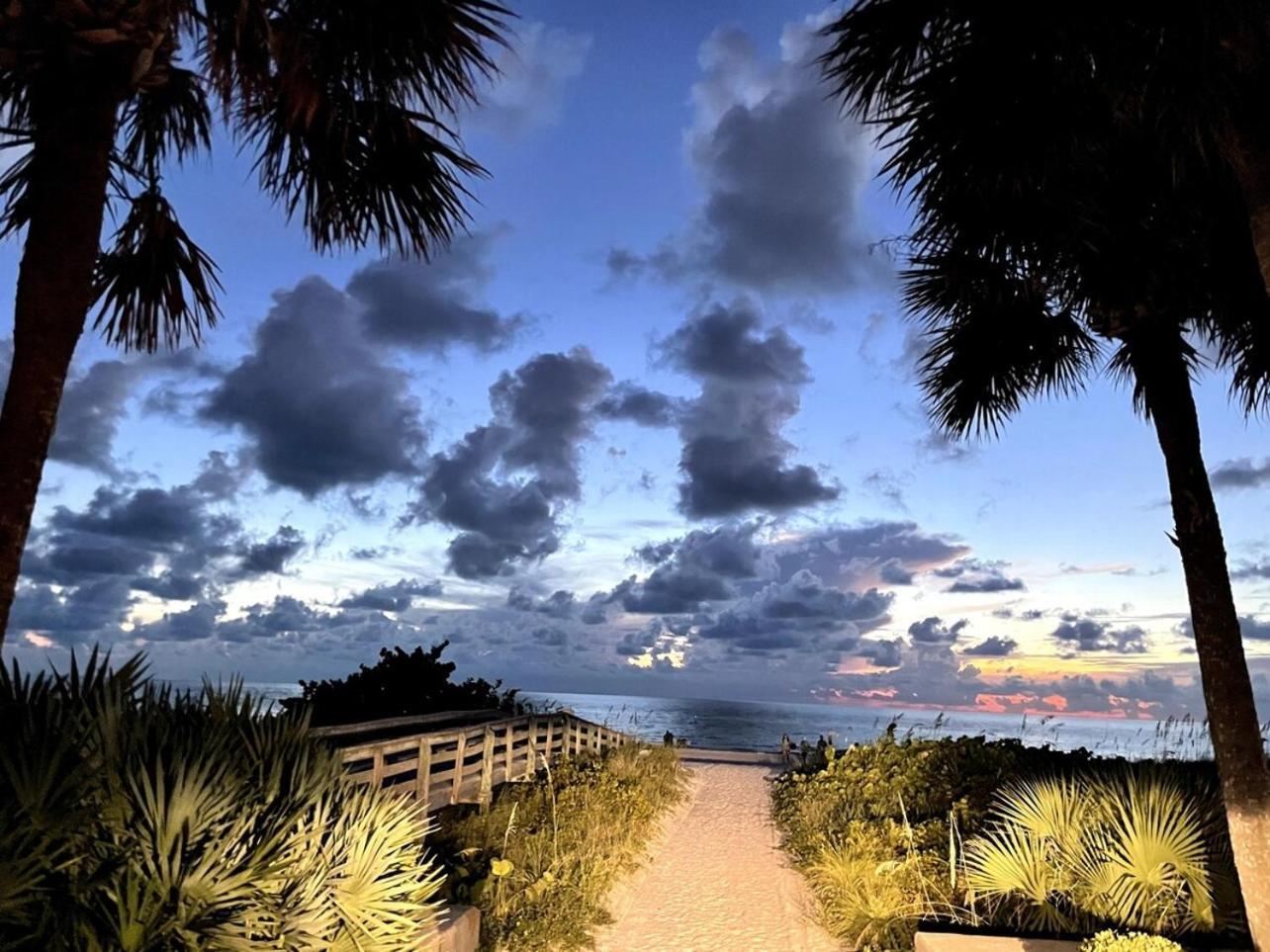 Sun, Sand, Coastal Haven 1 Clearwater Beach Exteriör bild